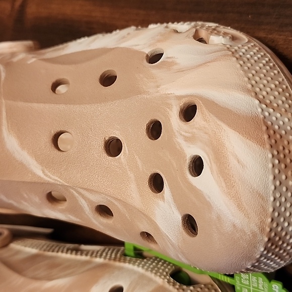 Brand new Baya Marbled Clog Crocs Men's 6/ Women's size 8 - Picture 6 of 7